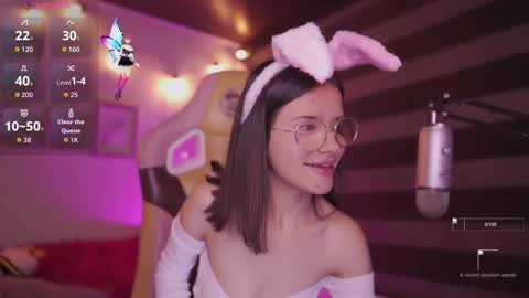 Snapshot of aura_rouss chatting on 5, 11, 2025 aura_rouss online show from 5, 11, 2025