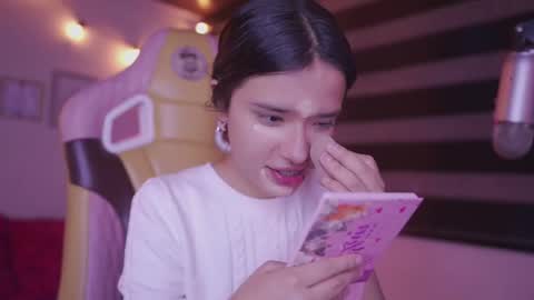 Snapshot of aura_rouss chatting on 8, 11, 2025 aura_rouss online show from 8, 11, 2025