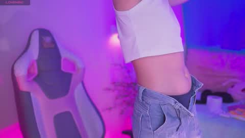 aura_rouss online show from 2, 12, 2025