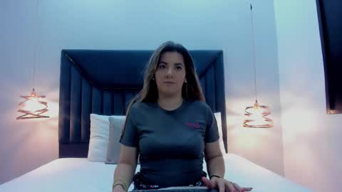 Aura Evans online show from 20, 9, 2025