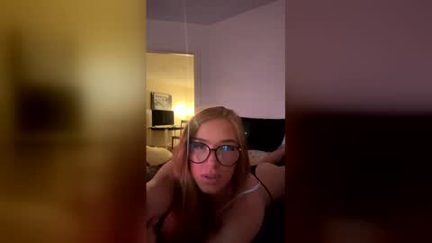 Snapshot of auriamist chatting on 13, 3, 2026 auriamist online show from 13, 3, 2026