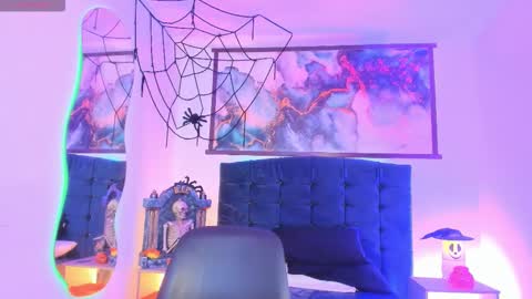 Snapshot of aurora_bellmont chatting on 1, 11, 2025 Aurora online show from 1, 11, 2025