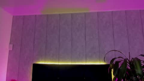 Snapshot of aurora_bellmont chatting on 16, 12, 2025 Aurora online show from 16, 12, 2025