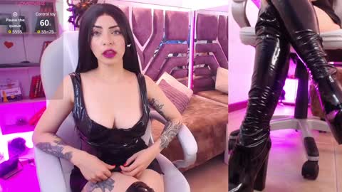 Snapshot of aurora_thomas chatting on 15, 12, 2024 Aurora online show from 15, 12, 2024