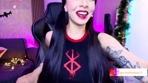 Snapshot of aurora_thomas chatting on 15, 11, 2025 Aurora online show from 15, 11, 2025