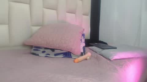 auroraa_miller online show from 15, 1, 2025