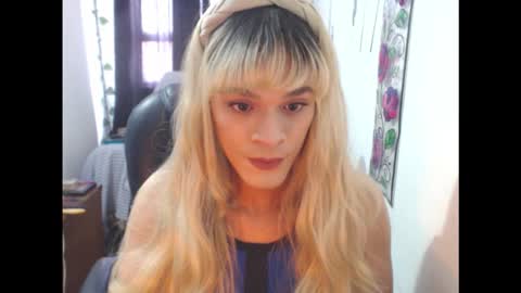 Snapshot of auroraaddams chatting on 28, 10, 2025 AURORA online show from 28, 10, 2025