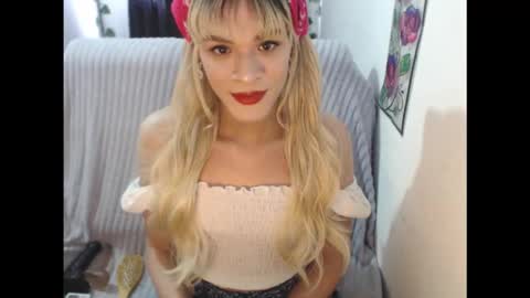 Snapshot of auroraaddams chatting on 5, 11, 2025 AURORA online show from 5, 11, 2025