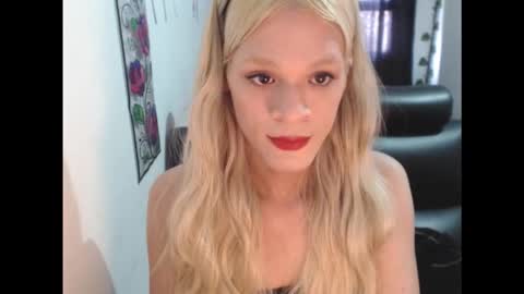 Snapshot of auroraaddams chatting on 17, 11, 2025 AURORA online show from 17, 11, 2025
