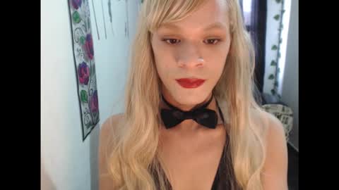 Snapshot of auroraaddams chatting on 22, 11, 2025 AURORA online show from 22, 11, 2025