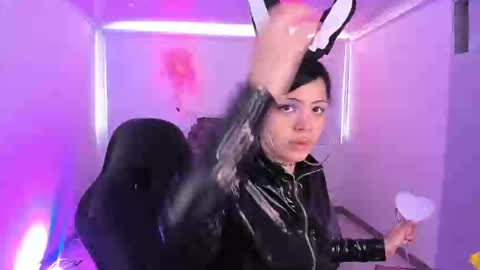 Snapshot of auroradiaz_ chatting on 31, 10, 2025 Aurora Diaz online show from 31, 10, 2025