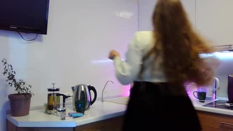 Snapshot of aurore_harris chatting on 8, 1, 2025 Aurore Harris online show from 8, 1, 2025