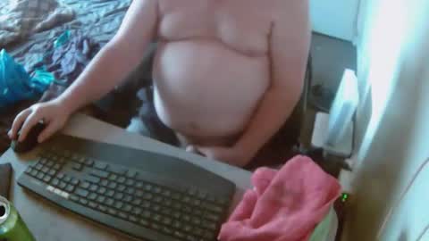 Snapshot of aussiebaker chatting on 27, 10, 2025 aussiebaker online show from 27, 10, 2025