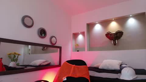 AUSTIN  online show from 17, 1, 2025