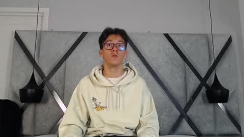 austinreeds online show from 12, 10, 2025