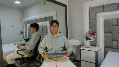 Snapshot of austinreeds chatting on 23, 2, 2026 austinreeds online show from 23, 2, 2026