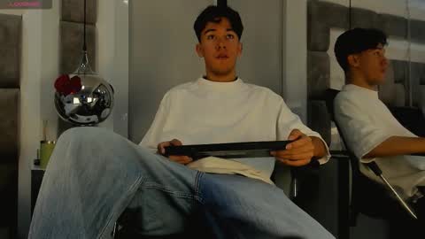 Snapshot of austinreeds chatting on 23, 3, 2026 austinreeds online show from 23, 3, 2026