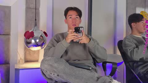 Snapshot of austinreeds chatting on 3, 4, 2026 austinreeds online show from 3, 4, 2026