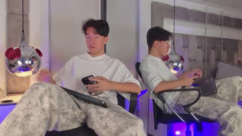 Snapshot of austinreeds chatting on 4, 4, 2026 austinreeds online show from 4, 4, 2026