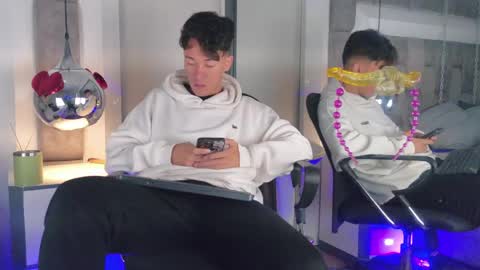 Snapshot of austinreeds chatting on 8, 4, 2026 austinreeds online show from 8, 4, 2026