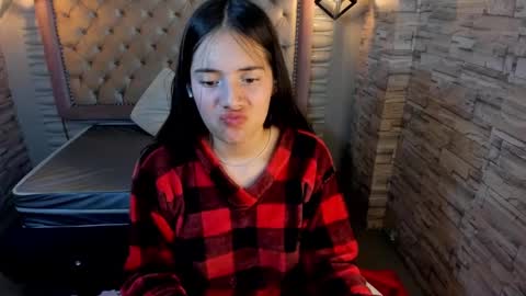 Snapshot of ava_broown chatting on 3, 12, 2024              online show from 3, 12, 2024