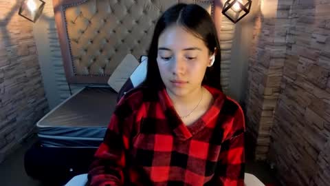 Snapshot of ava_broown chatting on 3, 12, 2024              online show from 3, 12, 2024