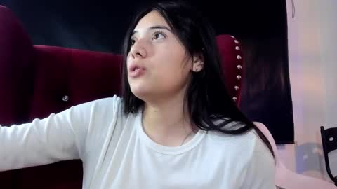 Snapshot of ava_broown chatting on 18, 12, 2024              online show from 18, 12, 2024