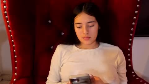 Snapshot of ava_broown chatting on 18, 12, 2024              online show from 18, 12, 2024