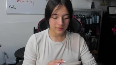 Snapshot of ava_broown chatting on 23, 12, 2024              online show from 23, 12, 2024