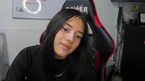 Snapshot of ava_broown chatting on 24, 12, 2024              online show from 24, 12, 2024