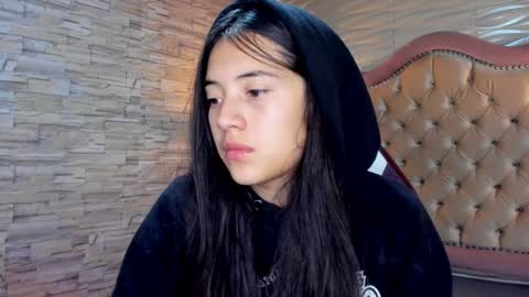 Snapshot of ava_broown chatting on 27, 1, 2025              online show from 27, 1, 2025