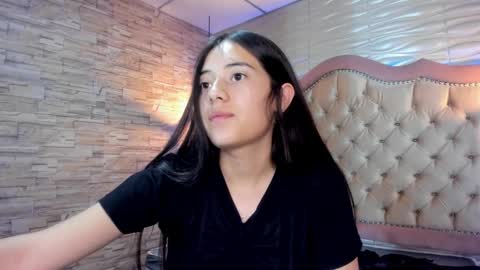 Snapshot of ava_broown chatting on 15, 2, 2025              online show from 15, 2, 2025