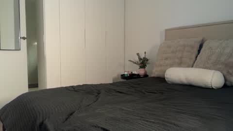 Ava  online show from 8, 2, 2026