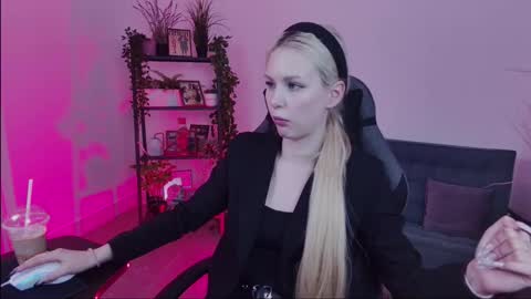 Ava nonude online show from 22, 9, 2025