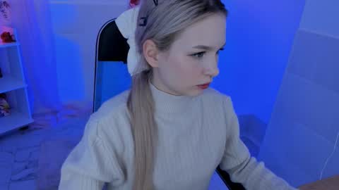 Ava nonude online show from 5, 11, 2025