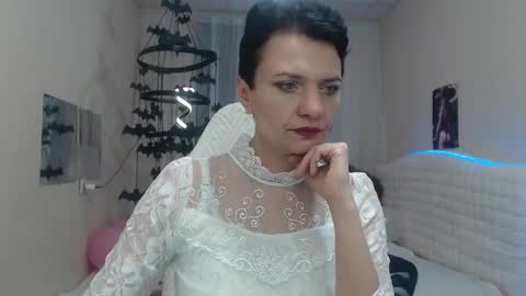 Snapshot of avasaturnian chatting on 16, 10, 2025 avasaturnian online show from 16, 10, 2025