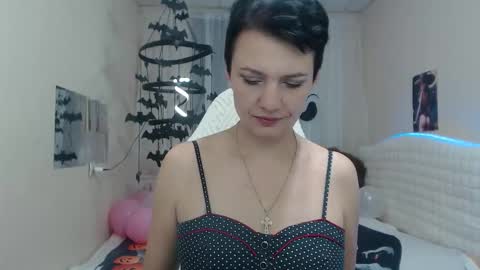 Snapshot of avasaturnian chatting on 17, 10, 2025 avasaturnian online show from 17, 10, 2025