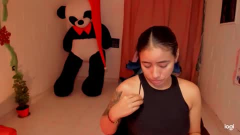 Snapshot of ave_fenix69 chatting on 4, 1, 2025 Valery -- online show from 4, 1, 2025