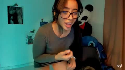 Snapshot of ave_fenix69 chatting on 25, 2, 2025 Valery -- online show from 25, 2, 2025