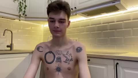 Snapshot of avegothy chatting on 4, 1, 2025 gothy 3 online show from 4, 1, 2025