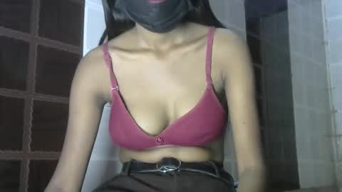 Snapshot of avery_lust01 chatting on 2, 4, 2026 avery_lust01 online show from 2, 4, 2026