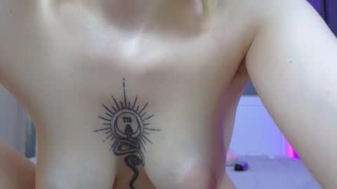avgustina_love online show from 5, 3, 2025