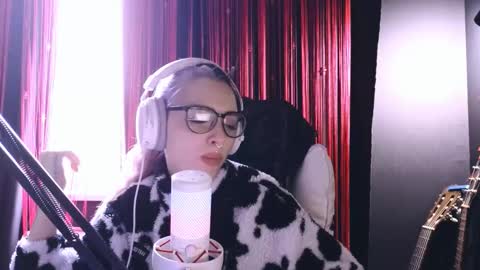 Avriel online show from 23, 10, 2025