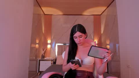 Avigail  online show from 3, 2, 2026