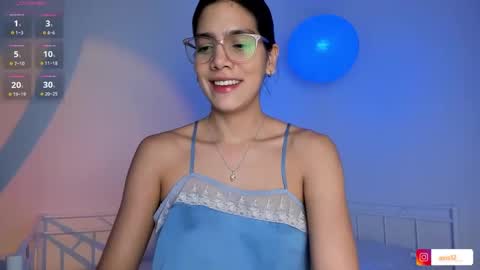 Snapshot of avis12_ chatting on 24, 9, 2025 Follow me Pvt and c2c is on online show from 24, 9, 2025