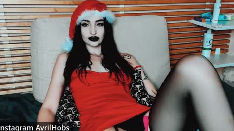 Avril online show from 25, 12, 2024