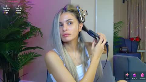 AVRILL CYRUX online show from 11, 11, 2025