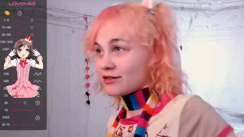 Snapshot of awawrin chatting on 25, 11, 2025 Awi online show from 25, 11, 2025