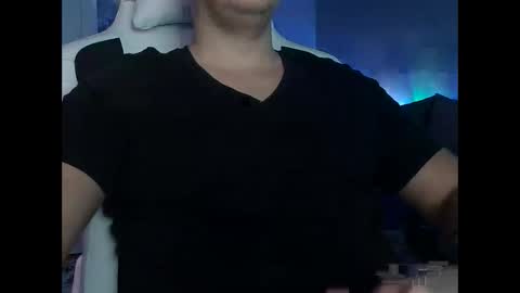 Snapshot of ax3l1k chatting on 4, 1, 2025 Artur online show from 4, 1, 2025