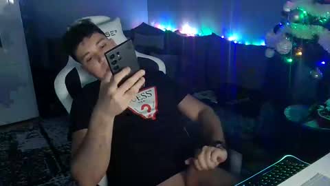 Snapshot of ax3l1k chatting on 19, 1, 2025 Artur online show from 19, 1, 2025